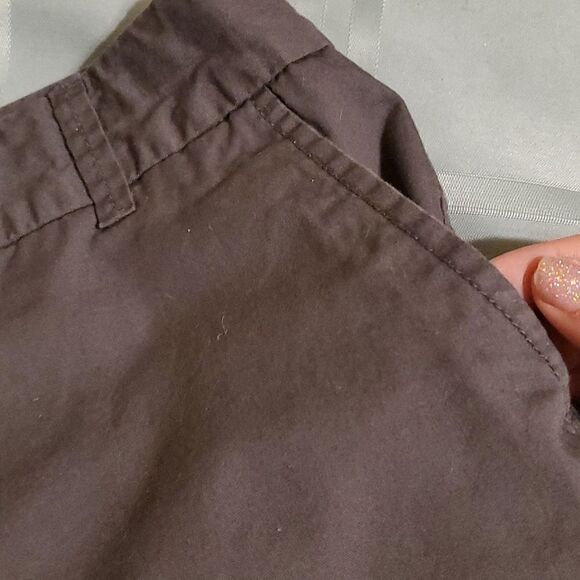 J CREW WOMAN CHINOVBROKEN -IN SHORTS GRAY - Picture 3 of 6